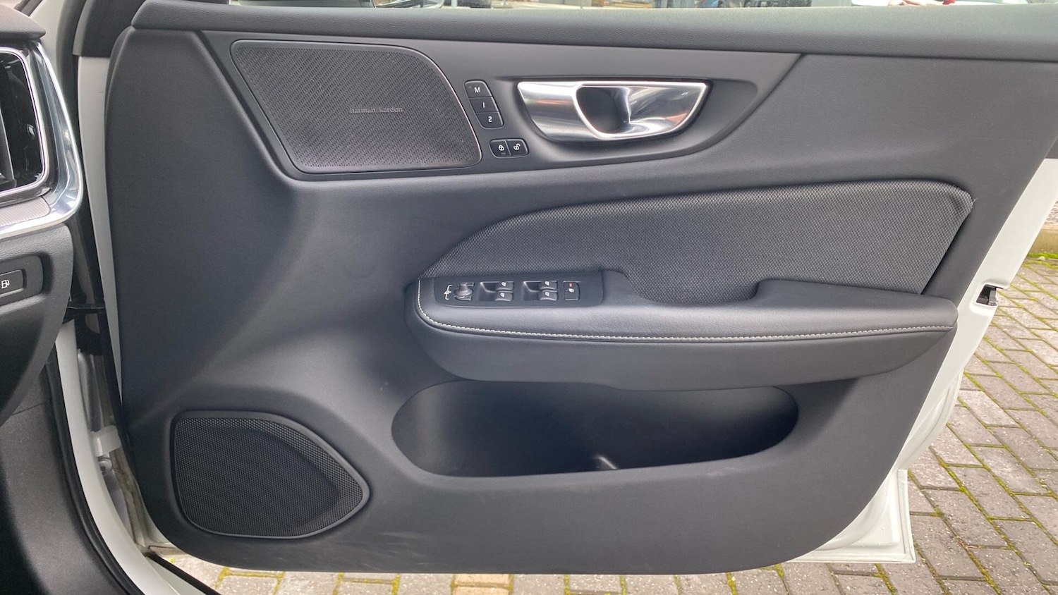 Used Volvo V60 2021 for sale - 76752950: Photo 30