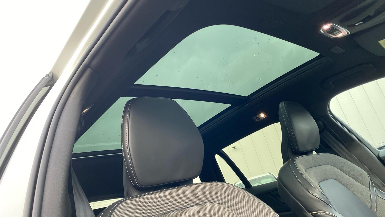 Used Volvo V60 2021 for sale - 76752950: Photo 32