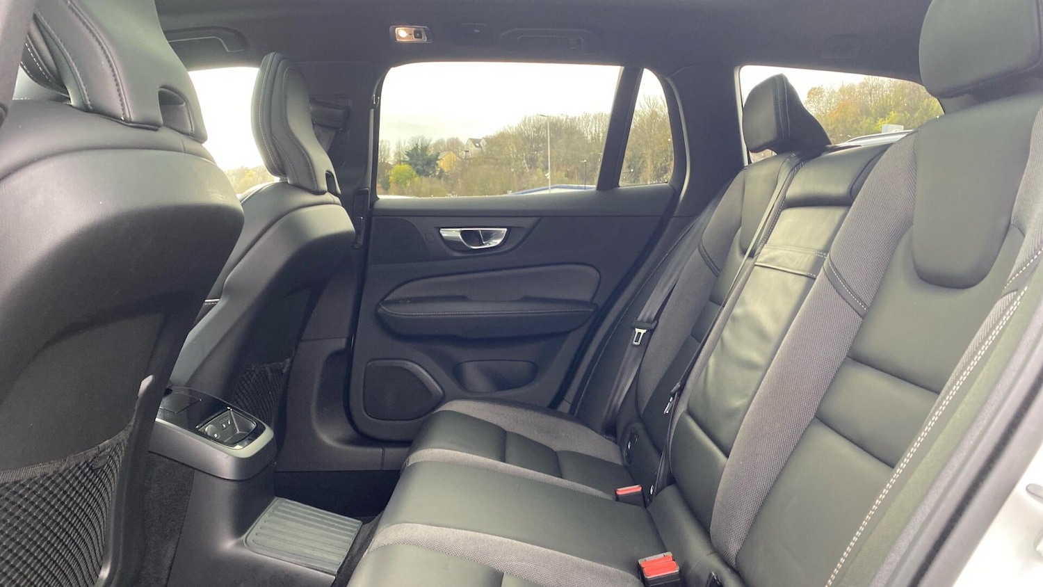 Used Volvo V60 2021 for sale - 76752950: Photo 34