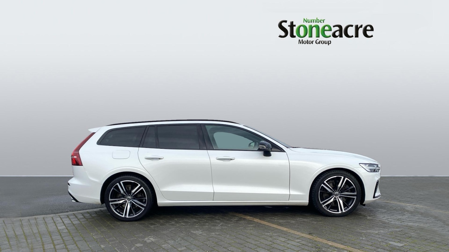 Used Volvo V60 2021 for sale - 76752950: Photo 4