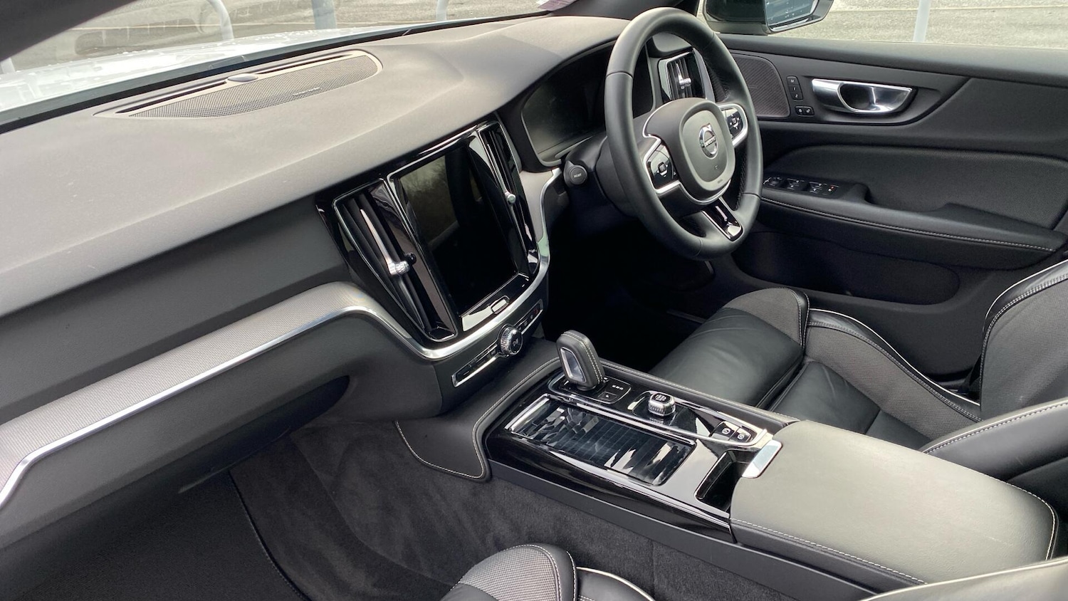 Used Volvo V60 2021 for sale - 76752950: Photo 41