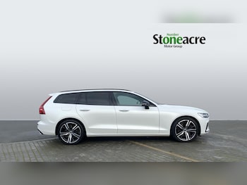Used Volvo V60 2021 for sale - 76752950: Photo