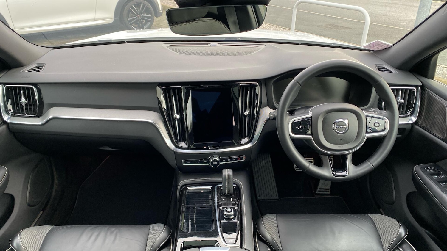 Used Volvo V60 2021 for sale - 76752950: Photo 6