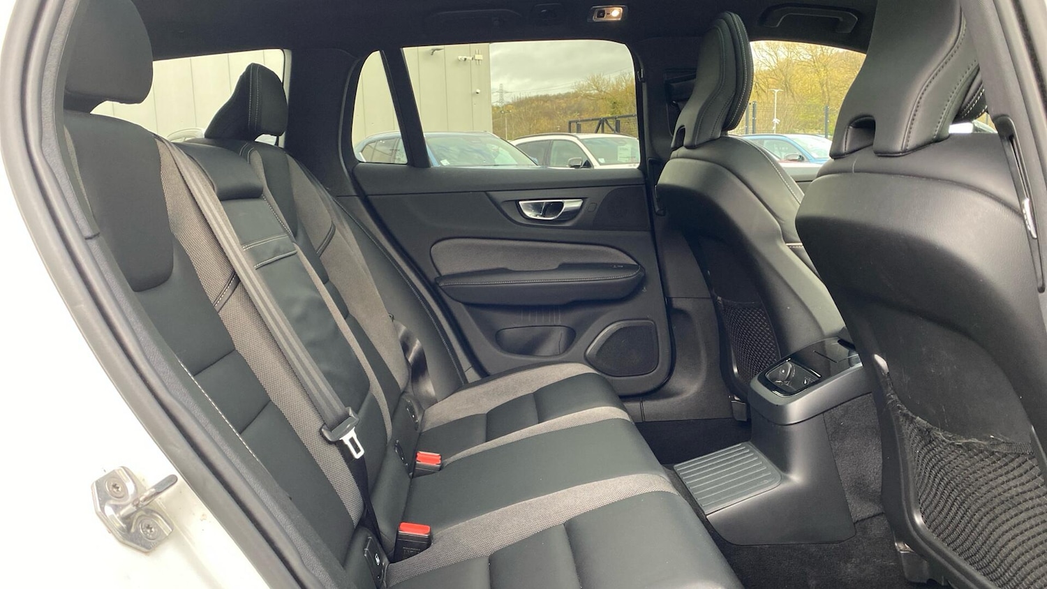 Used Volvo V60 2021 for sale - 76752950: Photo 7