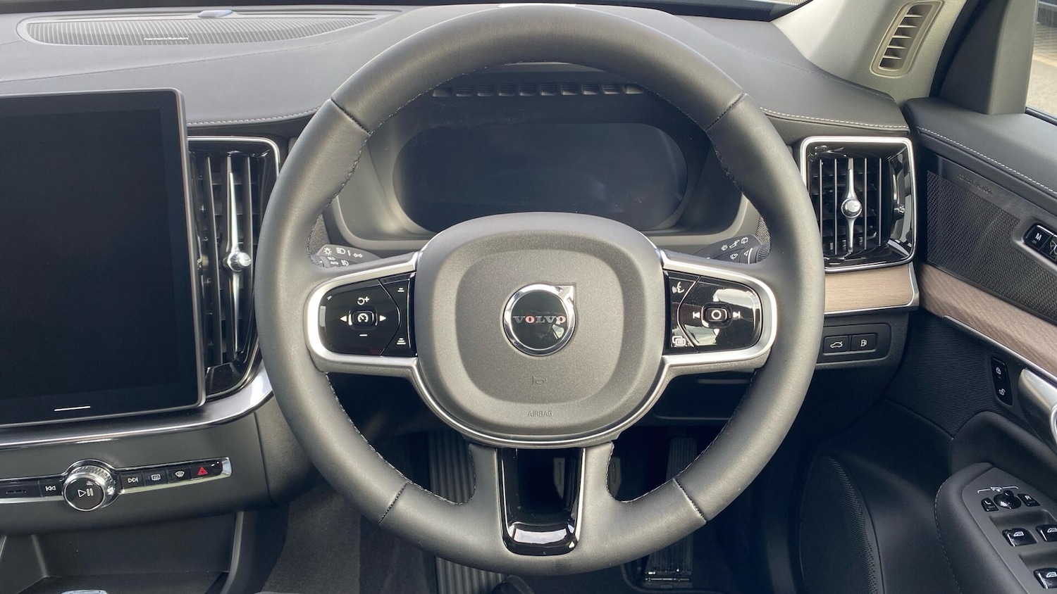 Used Volvo XC90 2026 for sale - 78057782: Photo 32