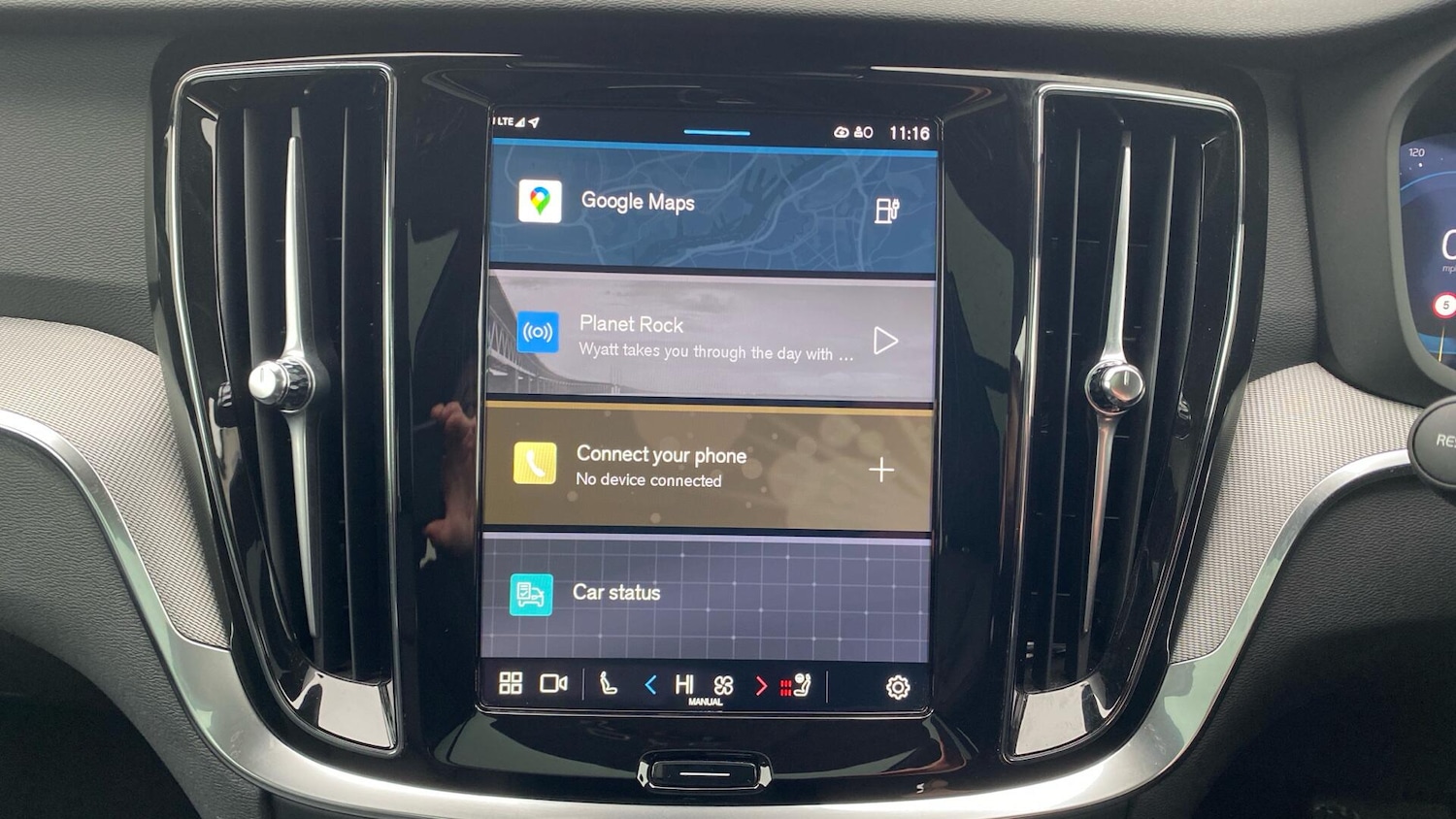 Used Volvo V60 2025 for sale - 77455612: Photo 12