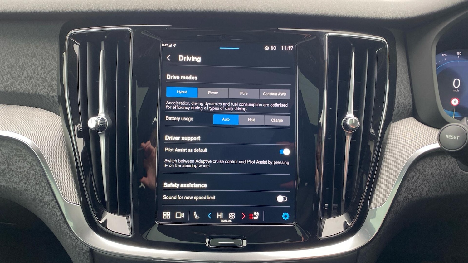 Used Volvo V60 2025 for sale - 77455612: Photo 15