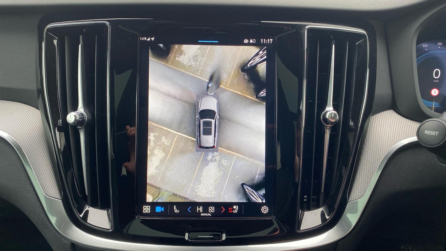 Used Volvo V60 2025 for sale - 77455612: Photo 19