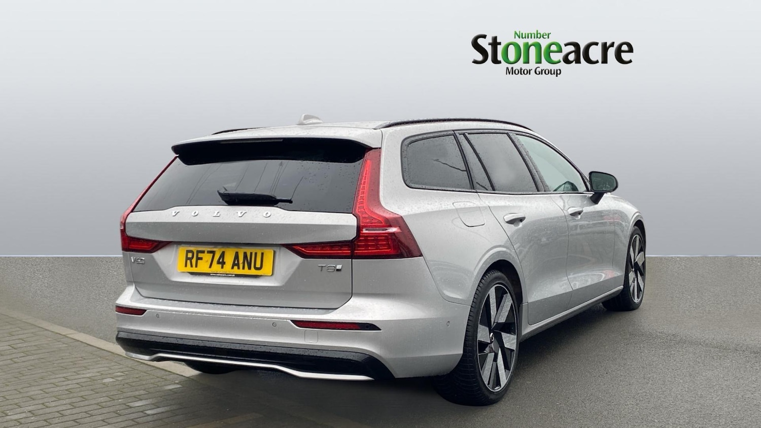 Used Volvo V60 2025 for sale - 77455612: Photo 2