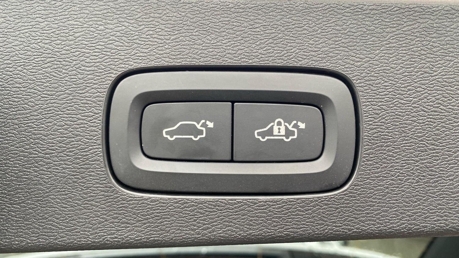 Used Volvo V60 2025 for sale - 77455612: Photo 35