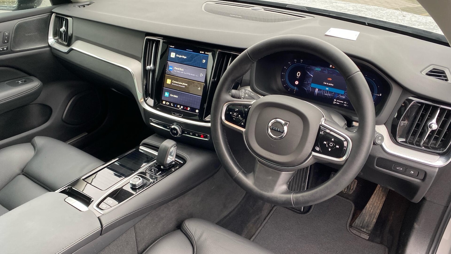 Used Volvo V60 2025 for sale - 77455612: Photo 4