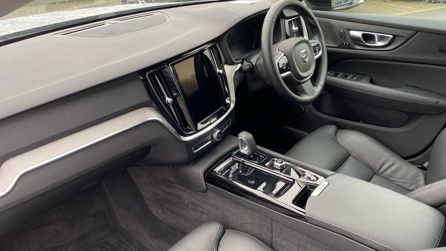 Used Volvo V60 2025 for sale - 77455612: Photo 40