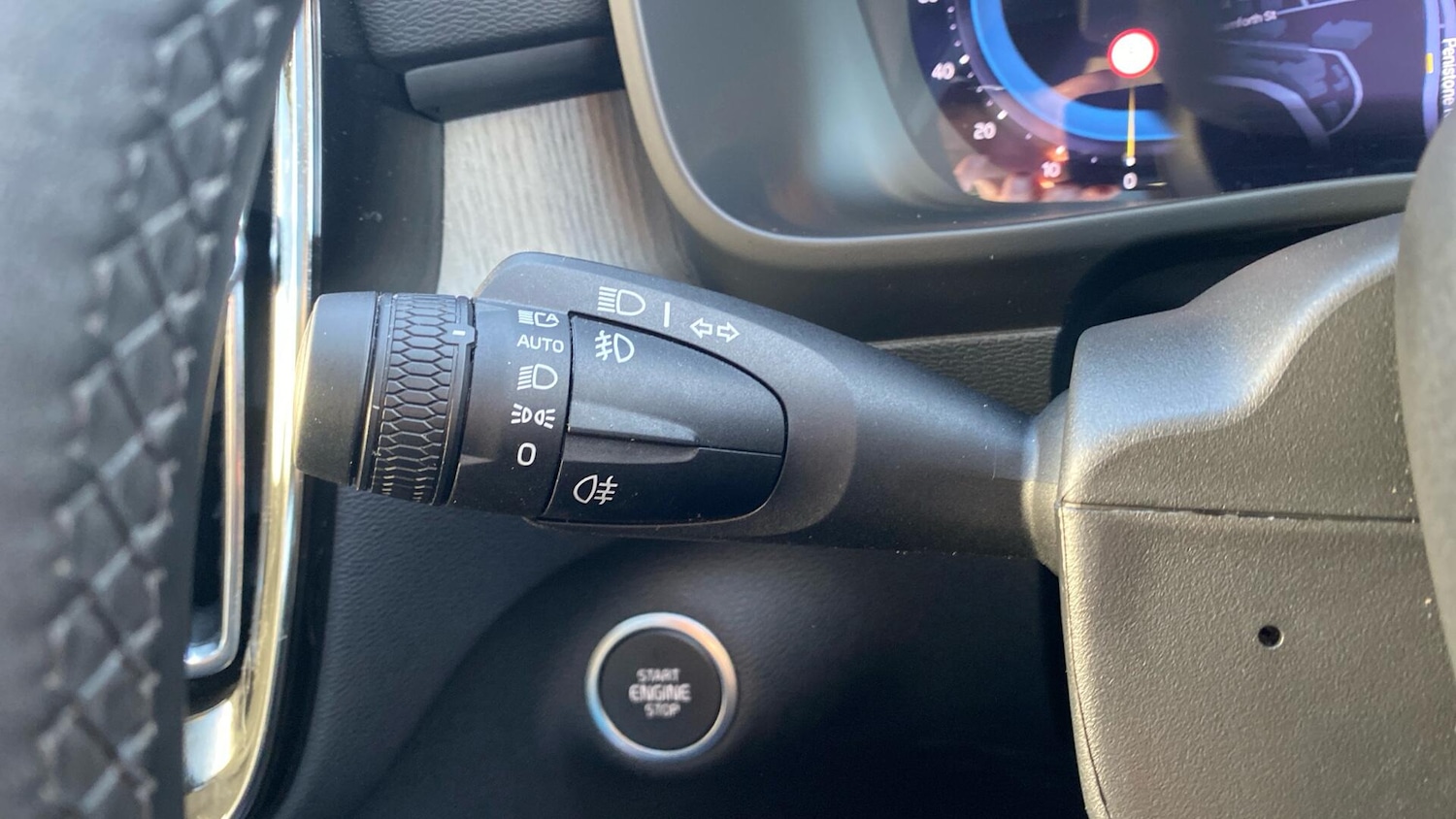 Used Volvo XC40 2024 for sale - 77255181: Photo 16