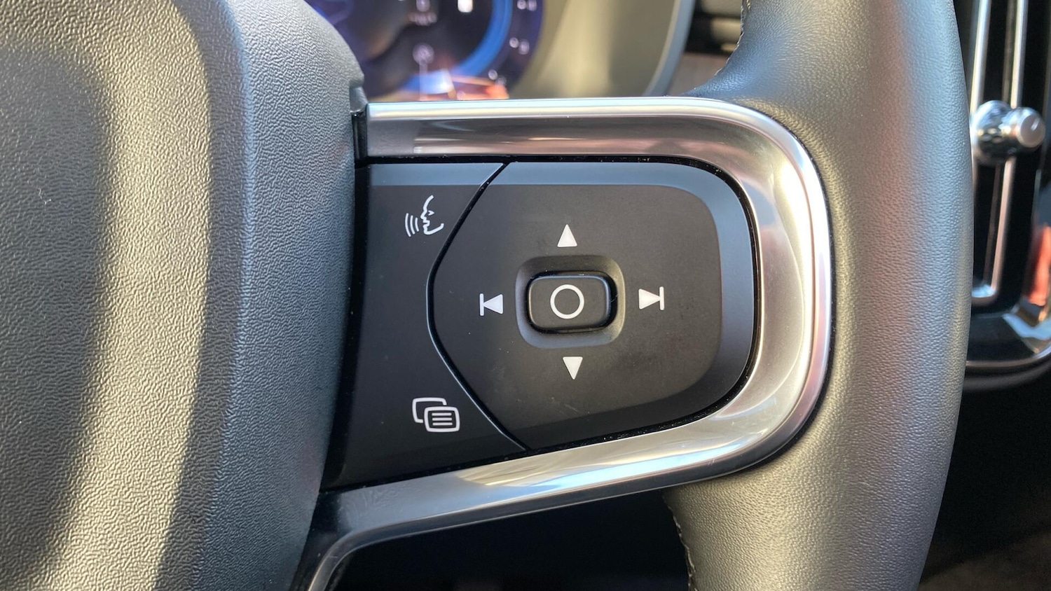 Used Volvo XC40 2024 for sale - 77255181: Photo 18