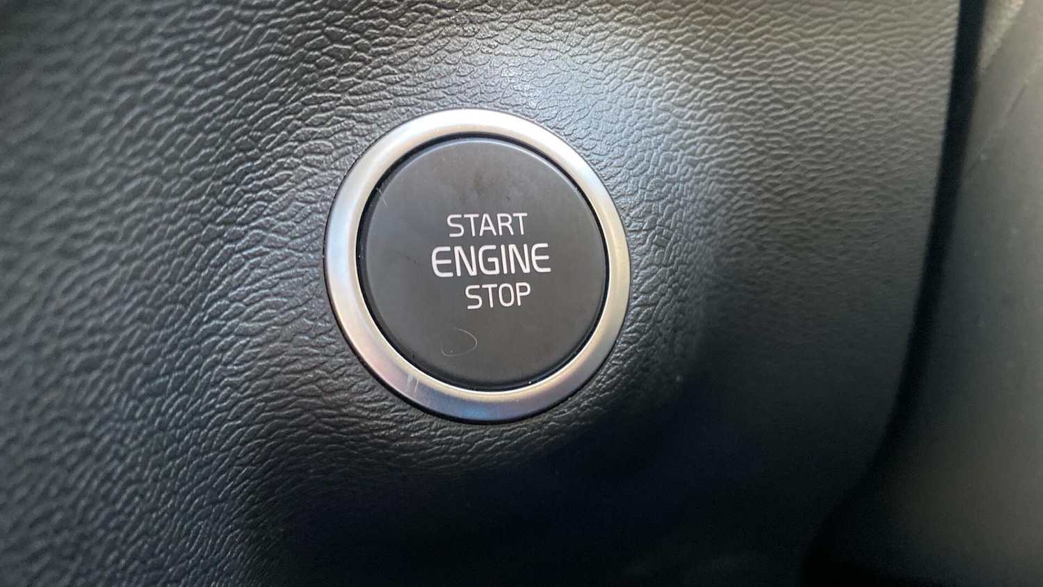 Used Volvo XC40 2024 for sale - 77255181: Photo 21