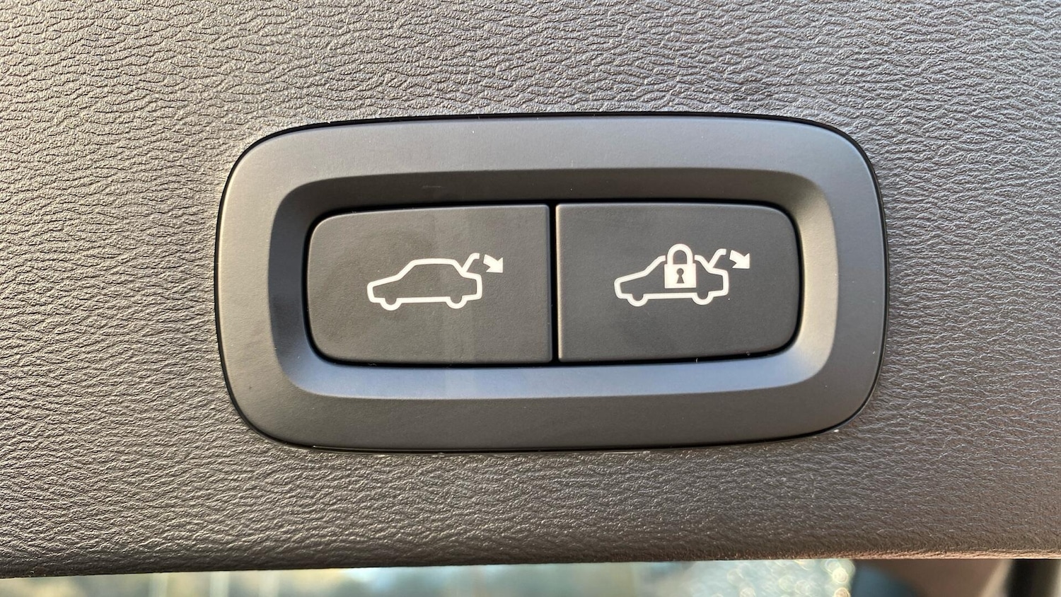 Used Volvo XC40 2024 for sale - 77255181: Photo 24