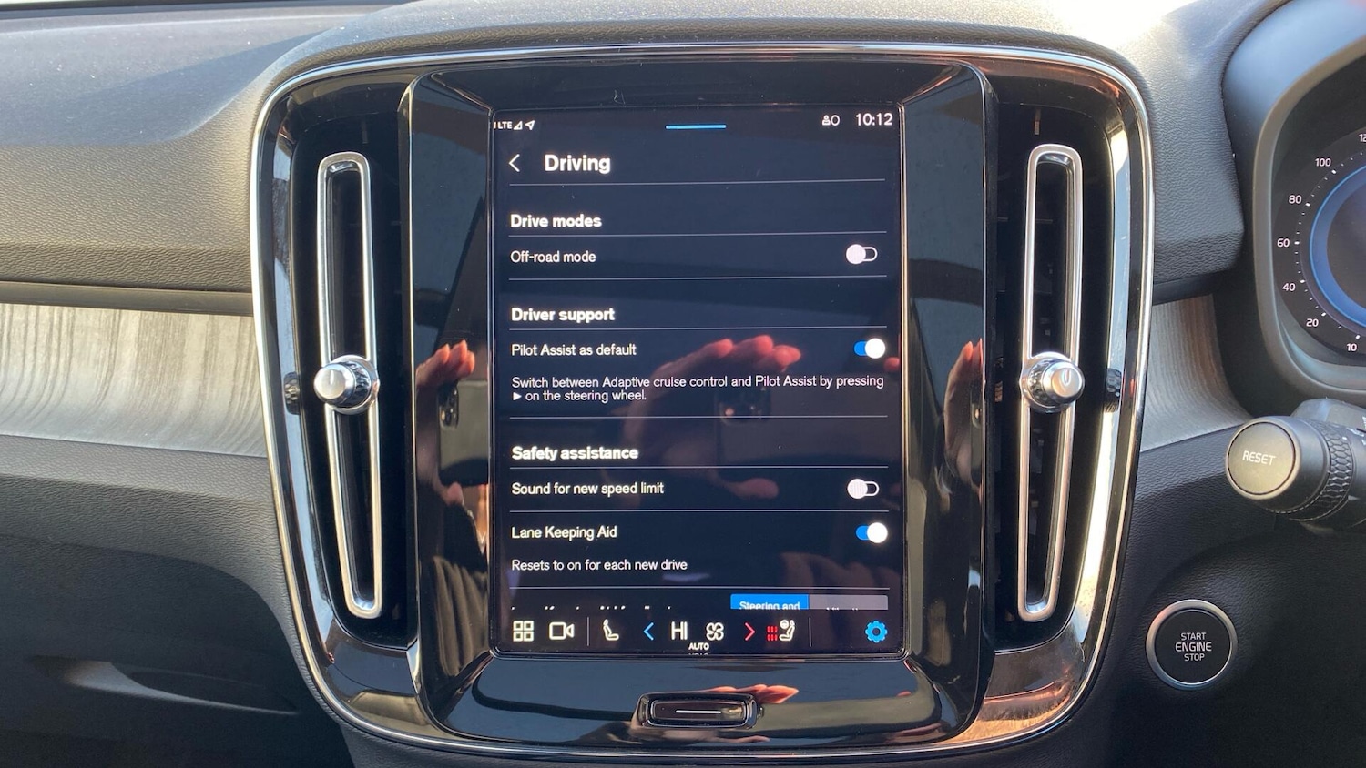 Used Volvo XC40 2024 for sale - 77255181: Photo 30