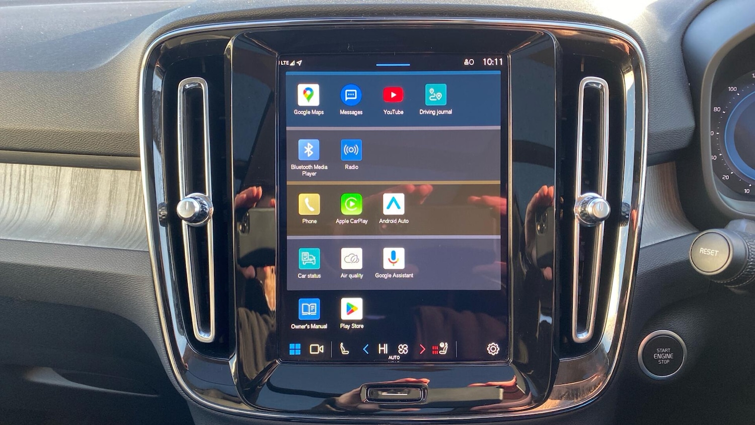 Used Volvo XC40 2024 for sale - 77255181: Photo 31