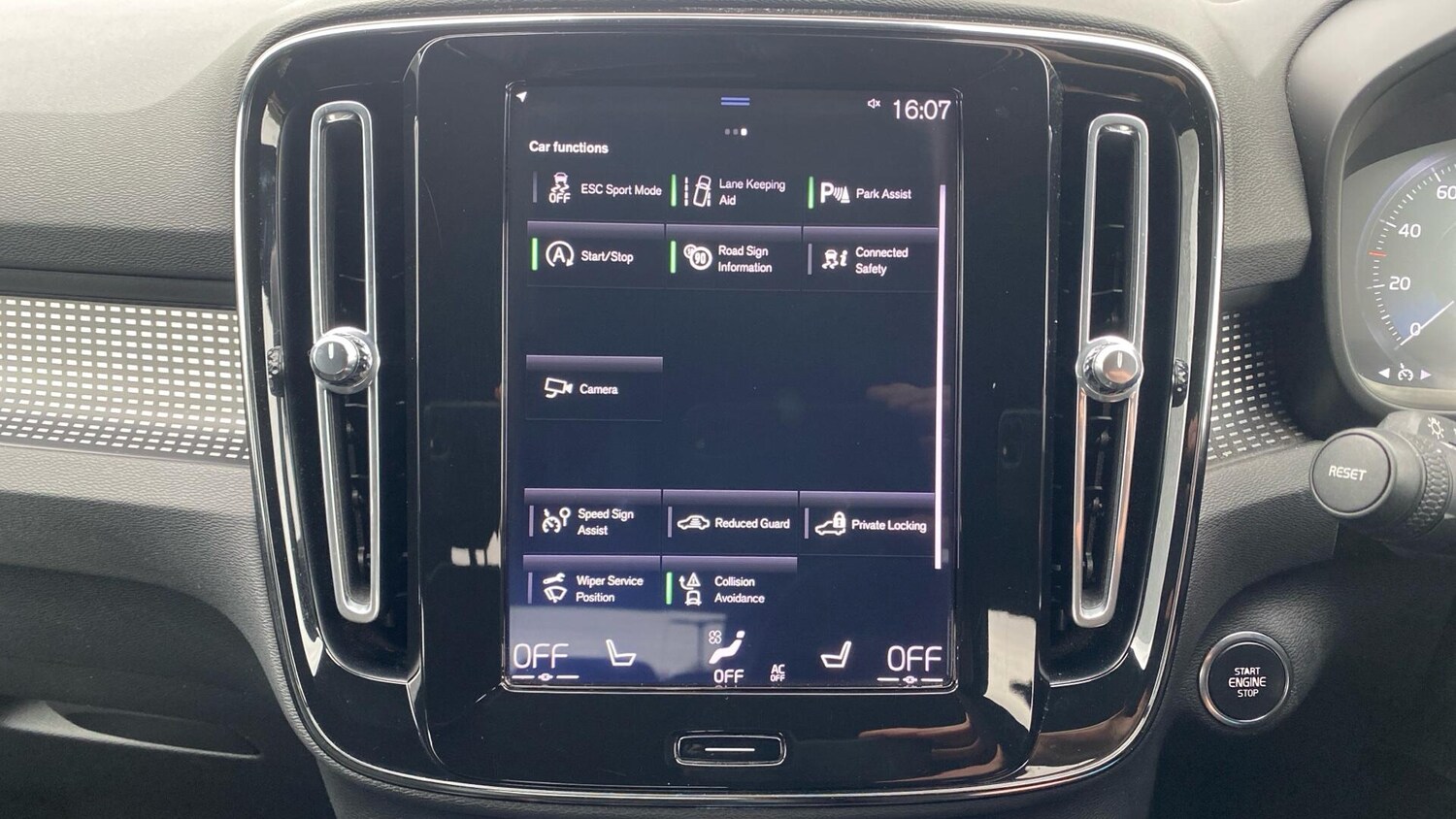 Used Volvo XC40 for sale - 78215154: Photo 16