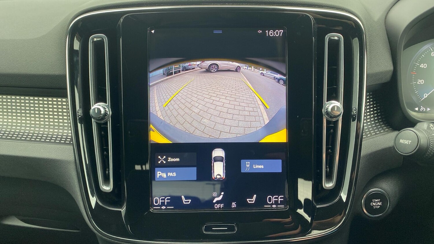 Used Volvo XC40 for sale - 78215154: Photo 18