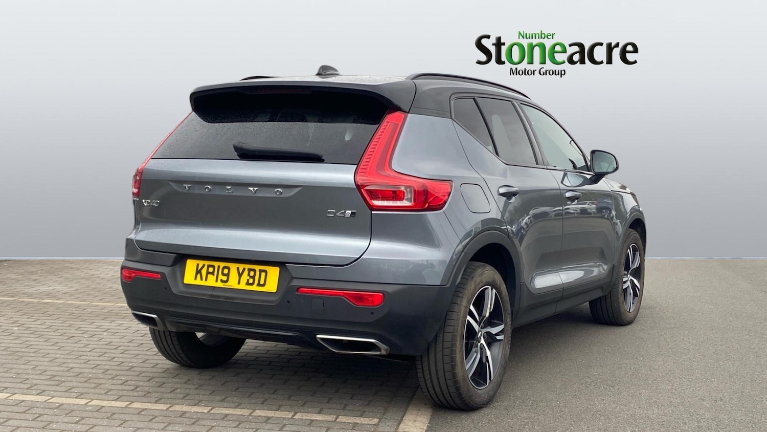 Used Volvo XC40 for sale - 78215154: Photo 2