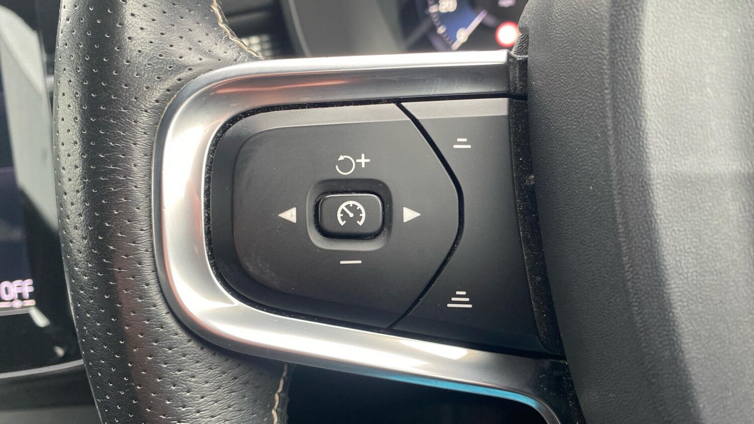 Used Volvo XC40 for sale - 78215154: Photo 20