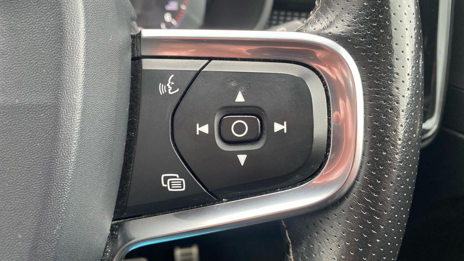 Used Volvo XC40 for sale - 78215154: Photo 21