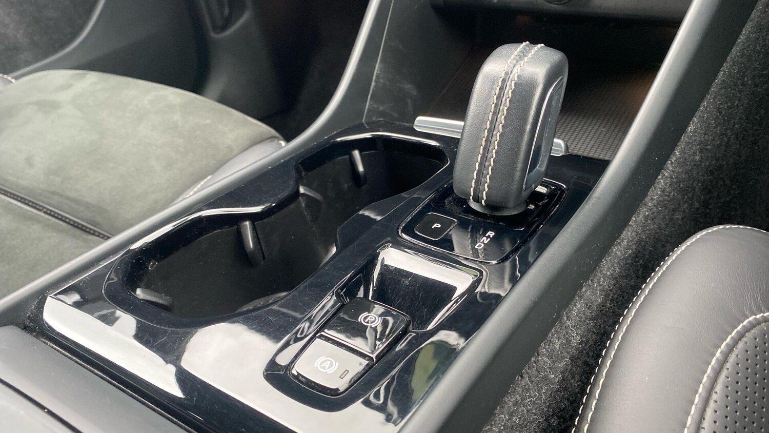 Used Volvo XC40 for sale - 78215154: Photo 24