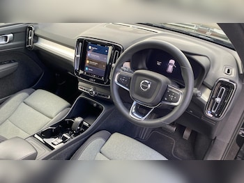 Used Volvo XC40 2022 for sale - 75940674: Photo