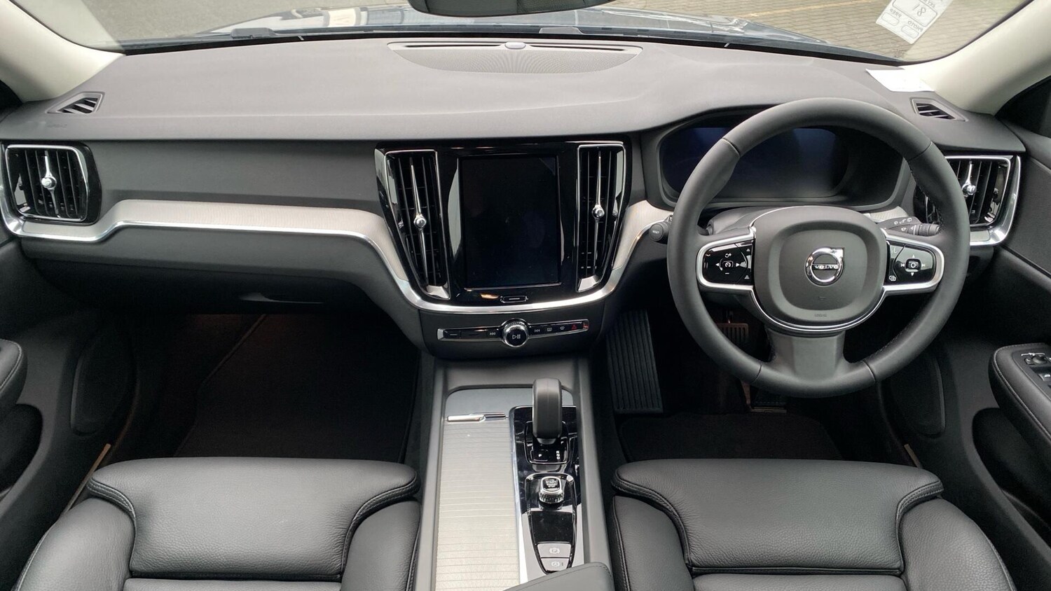 Used Volvo V60 2025 for sale - 77425180: Photo 10