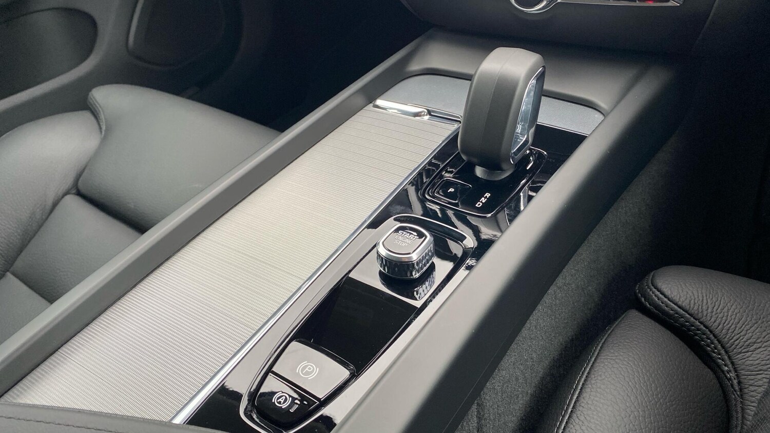 Used Volvo V60 2025 for sale - 77425180: Photo 11