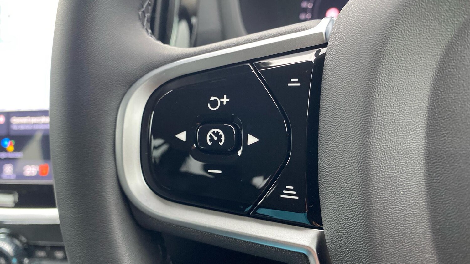 Used Volvo V60 2025 for sale - 77425180: Photo 16