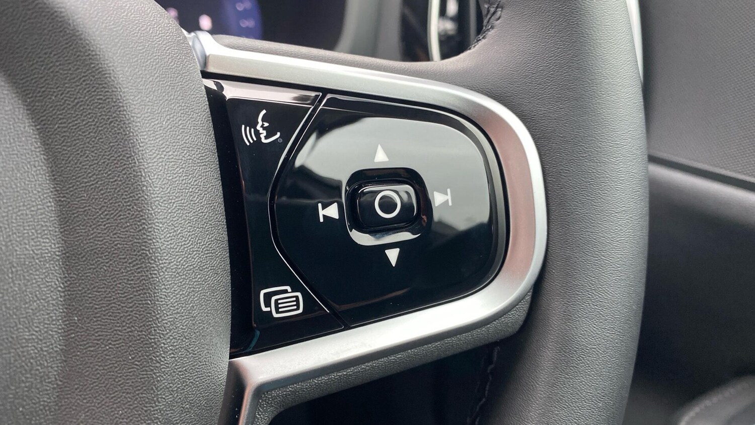 Used Volvo V60 2025 for sale - 77425180: Photo 17