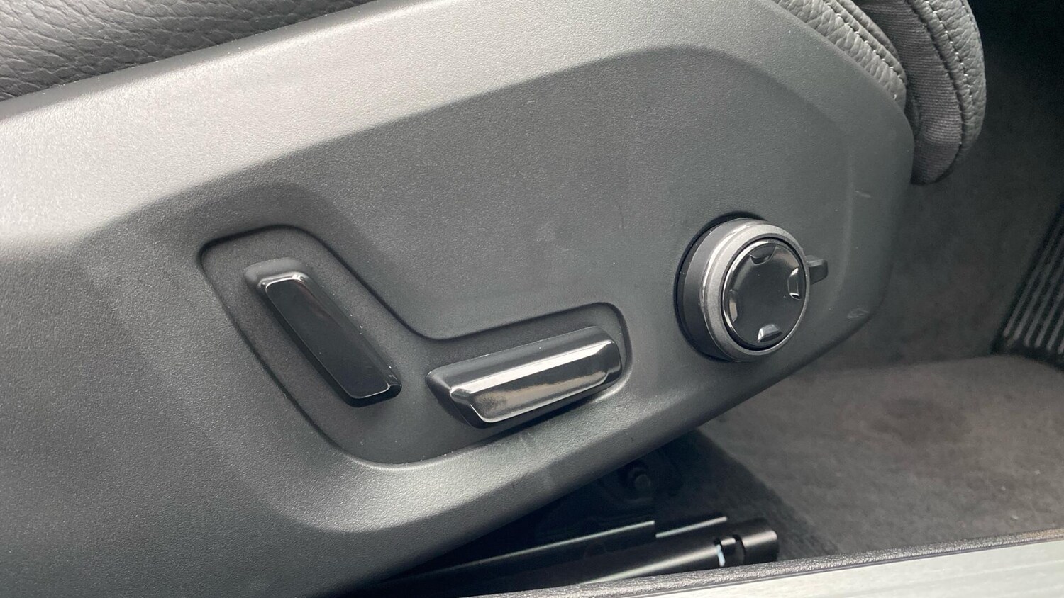 Used Volvo V60 2025 for sale - 77425180: Photo 22