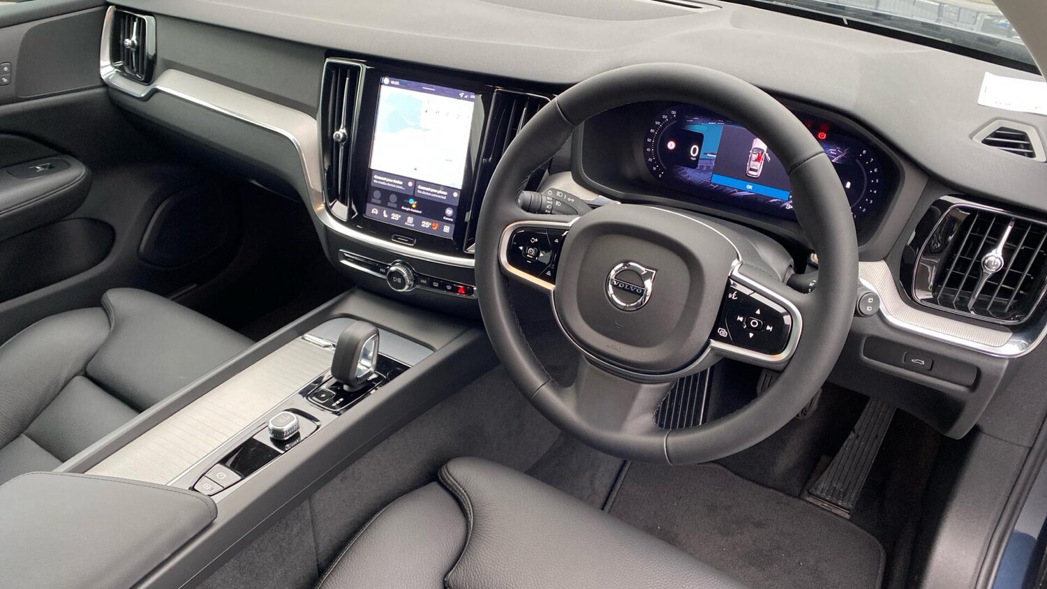 Used Volvo V60 2025 for sale - 77425180: Photo 38