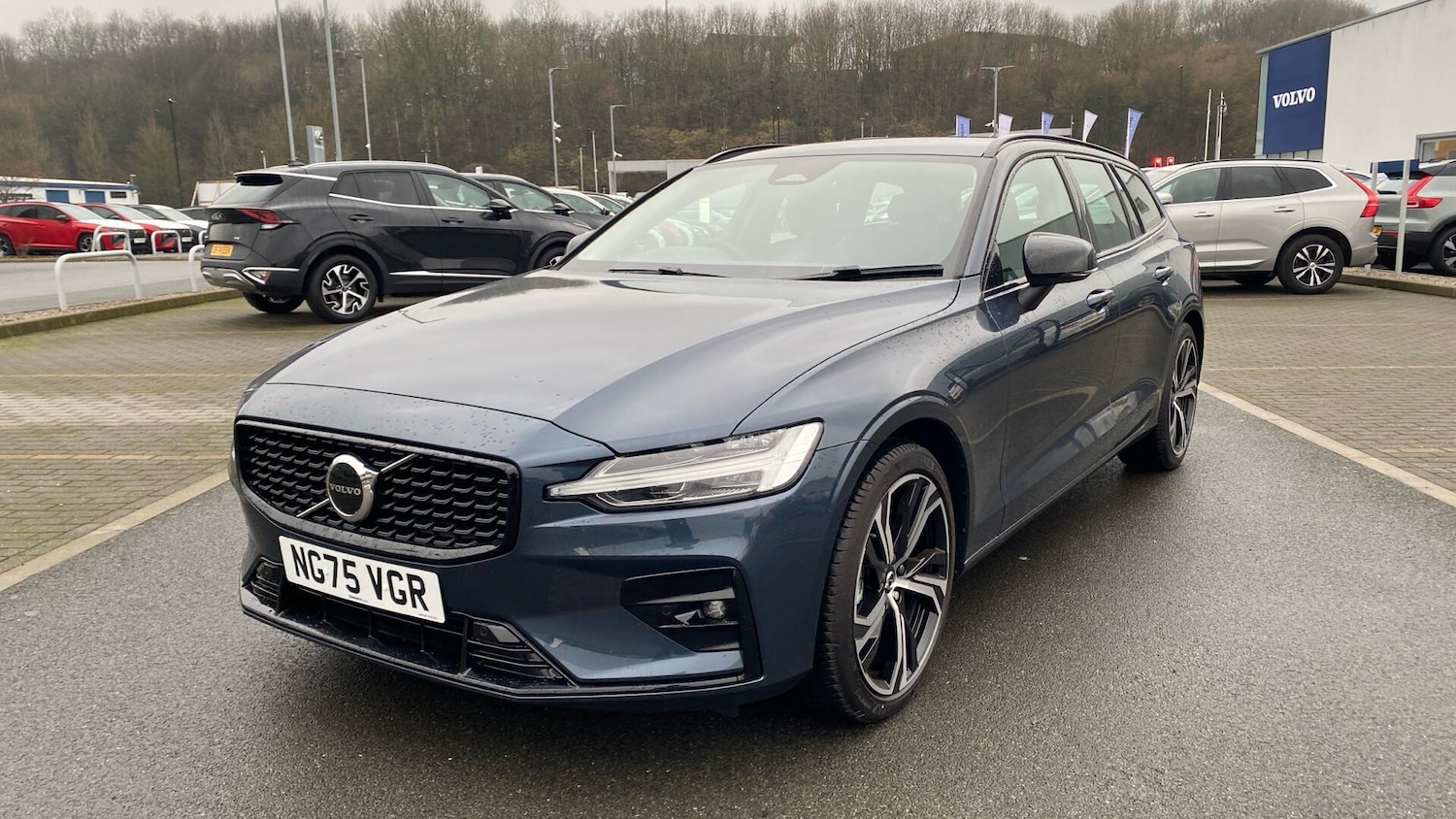Used Volvo V60 2025 for sale - 77425180: Photo 4