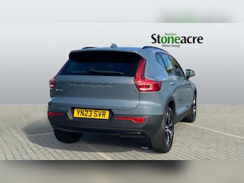 Used Volvo XC40 2023 for sale - 76137639: Photo 2