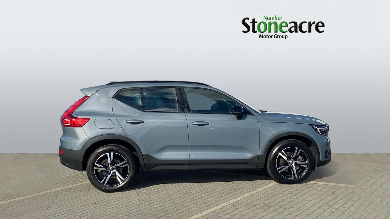 Used Volvo XC40 2023 for sale - 76137639: Photo 3