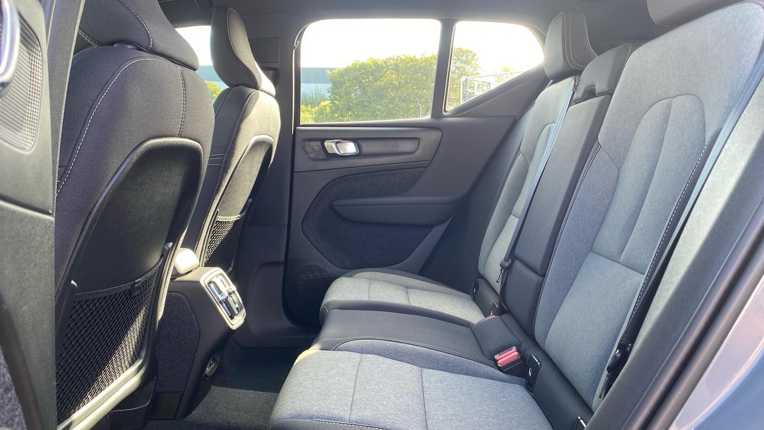 Used Volvo XC40 2023 for sale - 76137639: Photo 33