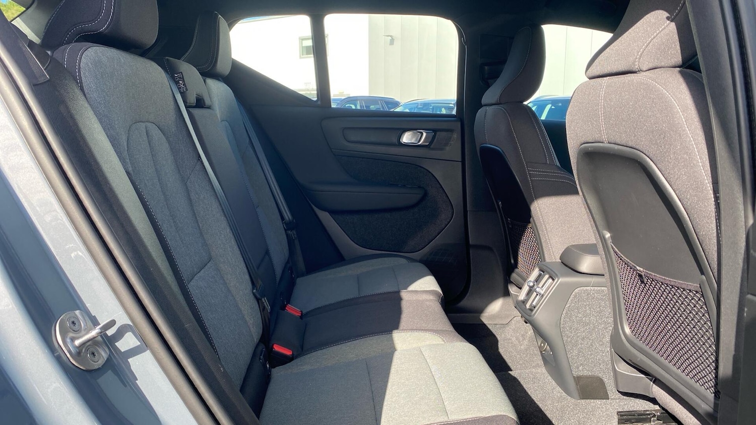 Used Volvo XC40 2023 for sale - 76137639: Photo 6