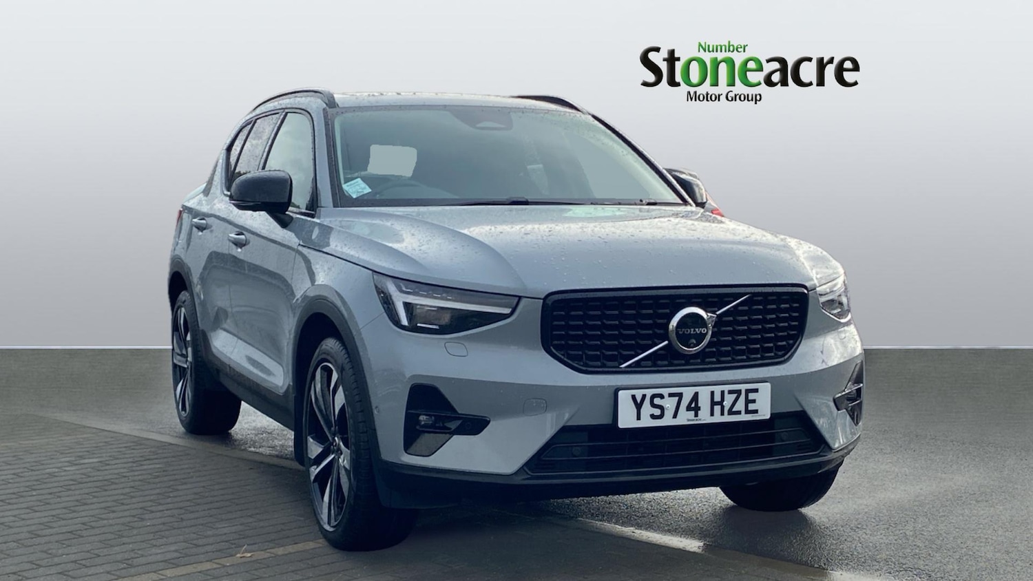Used Volvo XC40 2024 for sale - 76327102: Photo 1