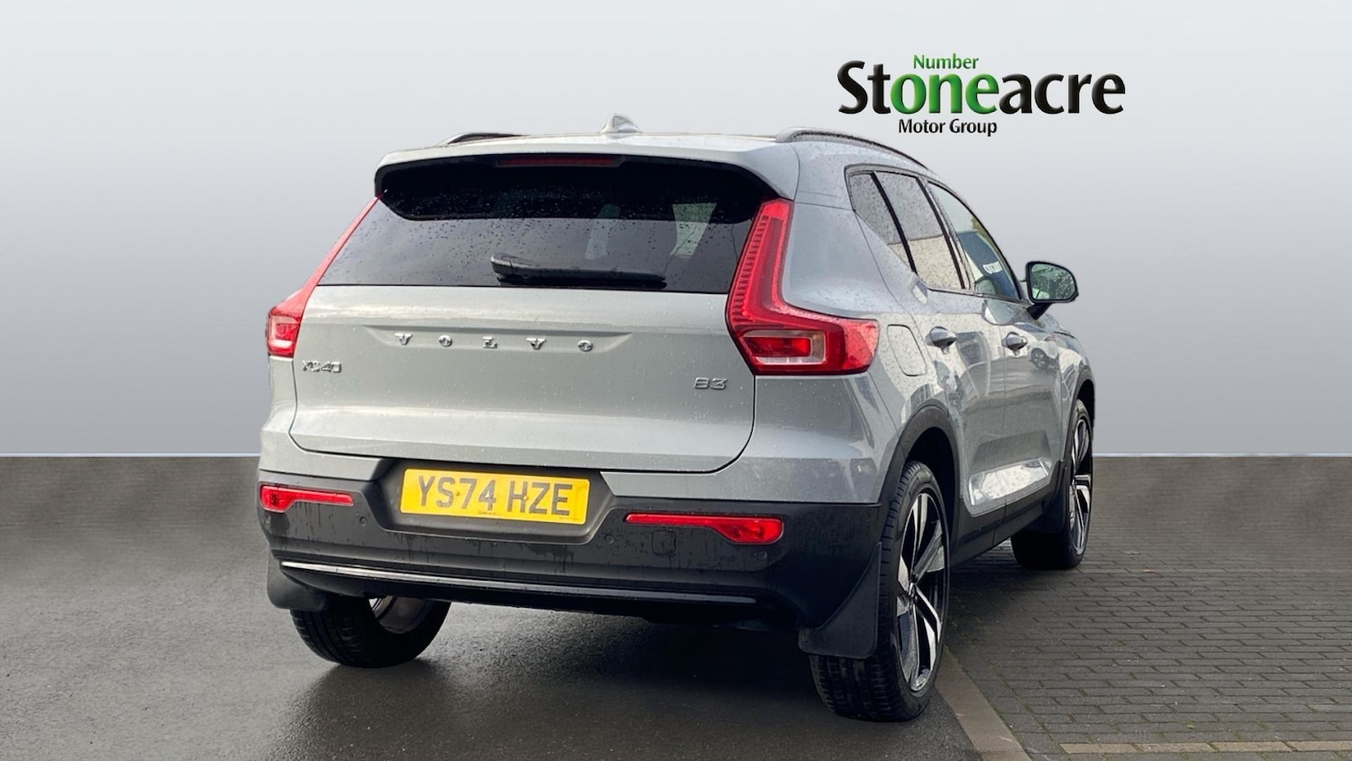 Used Volvo XC40 2024 for sale - 76327102: Photo 2