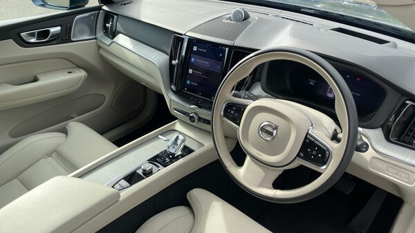 Used Volvo XC60 2024 for sale - 75552539: Photo 4