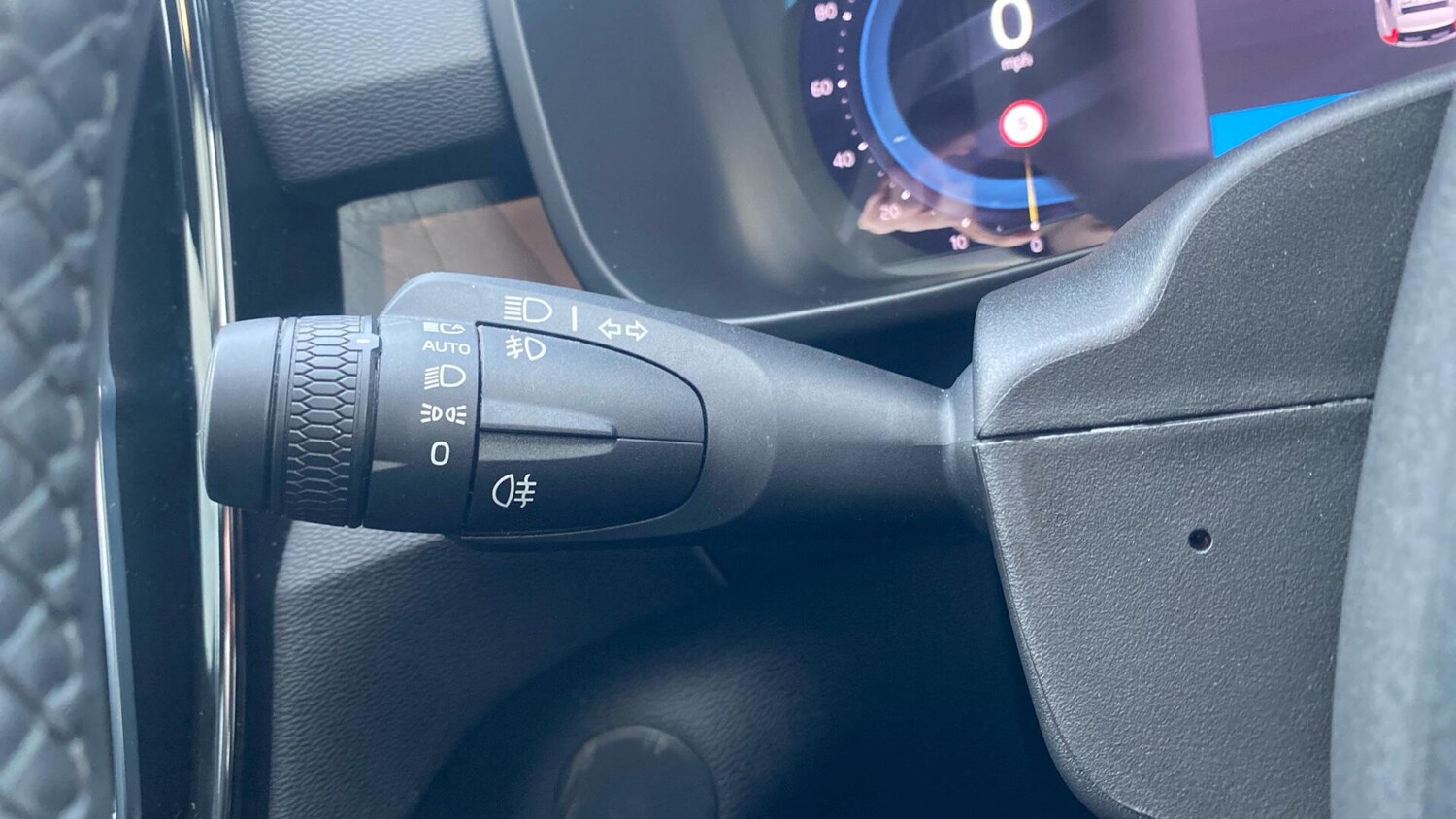 Used Volvo XC40 for sale - 77753352: Photo 16