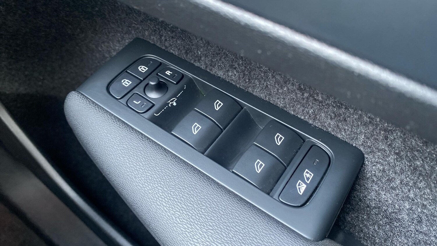 Used Volvo XC40 for sale - 77753352: Photo 20