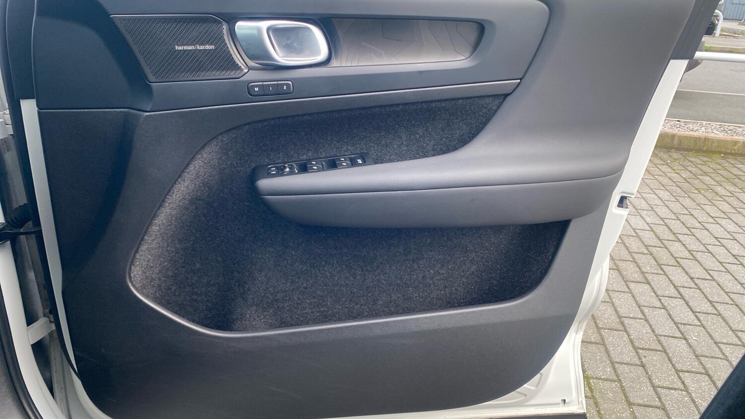 Used Volvo XC40 for sale - 77753352: Photo 24