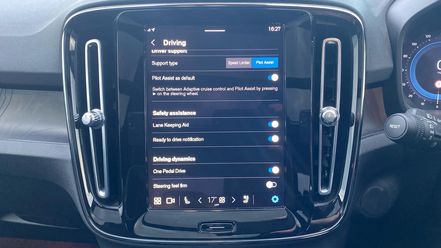 Used Volvo XC40 for sale - 77753352: Photo 28