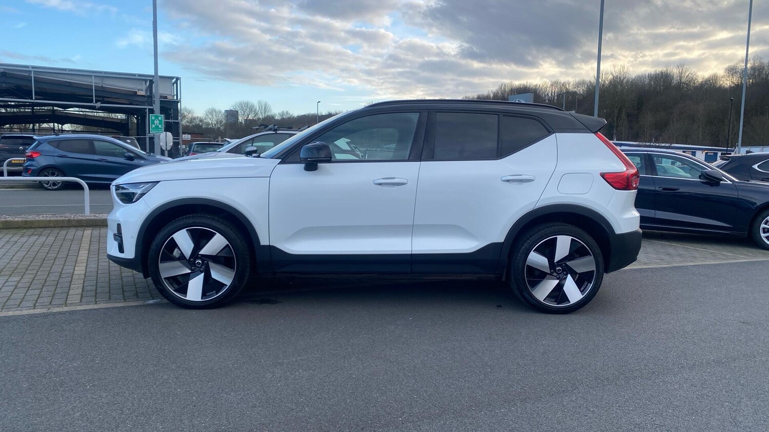 Used Volvo XC40 for sale - 77753352: Photo 6