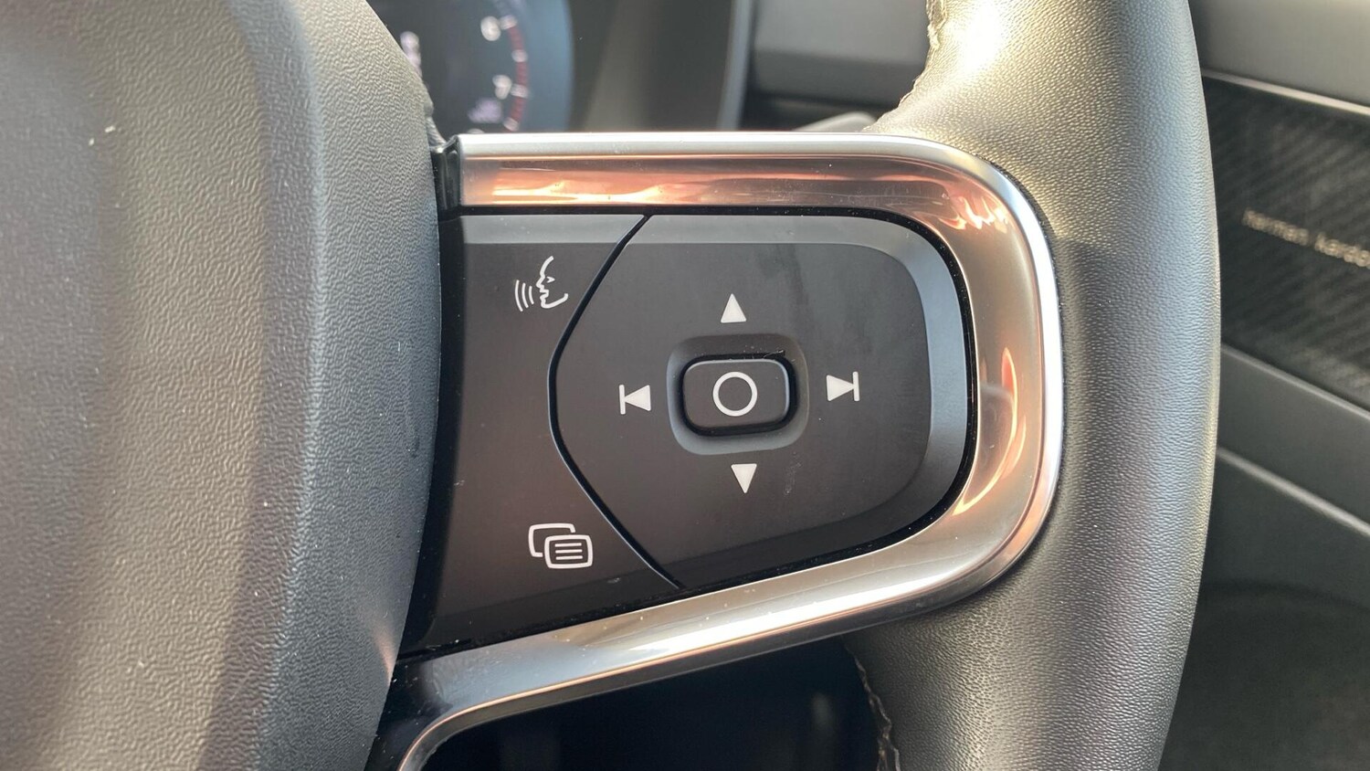 Used Volvo XC40 2022 for sale - 76424638: Photo 23