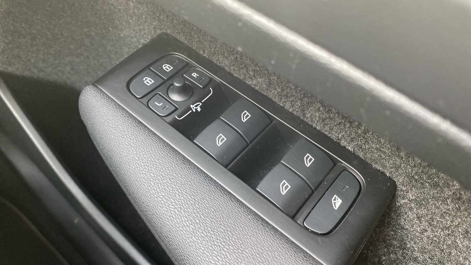 Used Volvo XC40 2022 for sale - 76424638: Photo 25